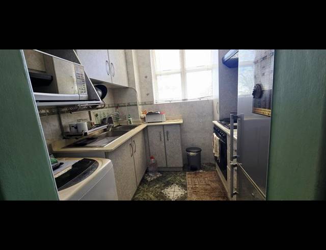 1 BEDROOM APARTMENT FOR SALE IN OVERPORT